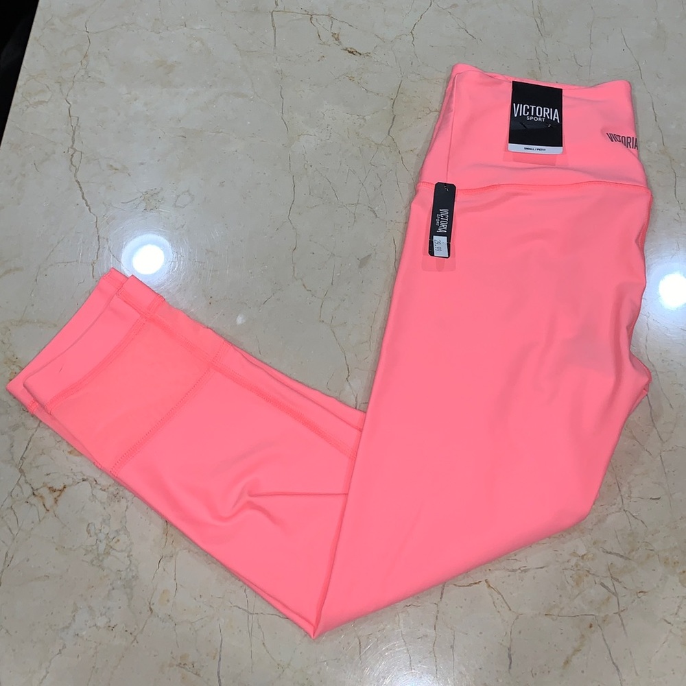 Victoria Sport workout leggings